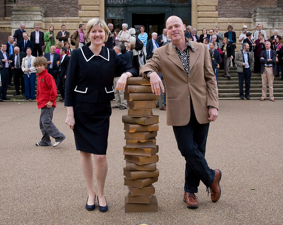 Cambridge University Library book-stack sculpture